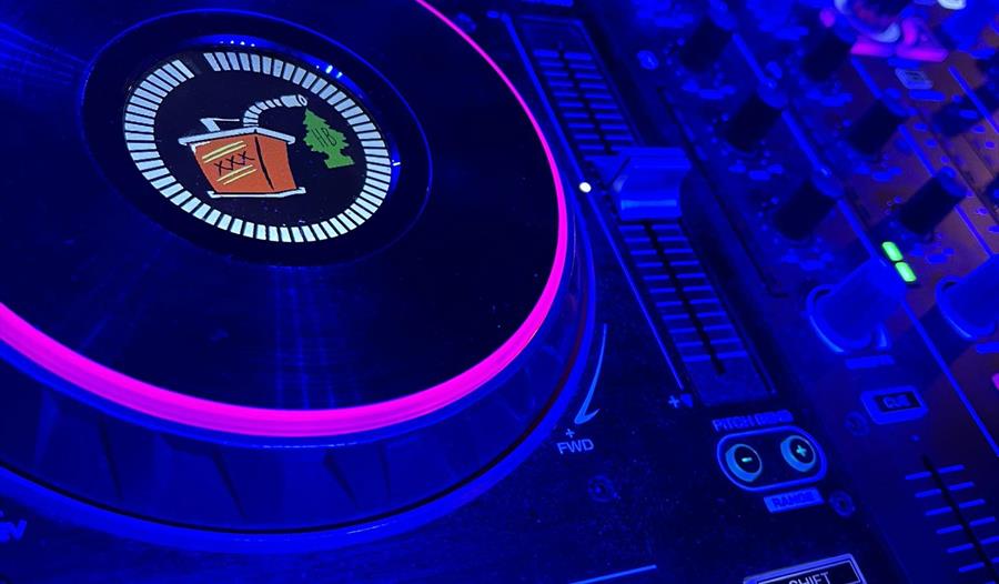 illustration of DJ Moonshiner