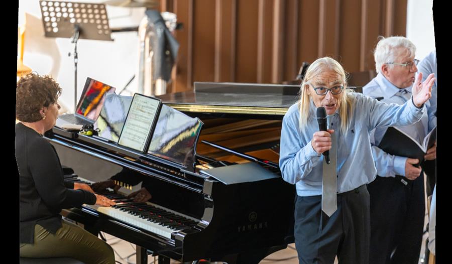 LEV VEL lunsjkonsert - spis og syng sammen!