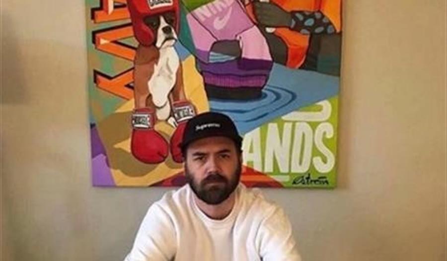 Bilde av foredragsholder og kunstner, Atle Østrem