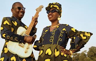 Amadou med gitar & Mariam