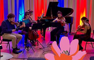 Utøvere: Laurens Weinhold, Ashley Tong, Kinga Wojdalska, Birgitta Elisa Oftestad