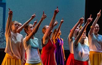 Gratis kreativt danseverksted og forestilling