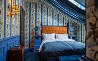 Hôtel Charmante - Petit Chambre