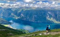 Prest, Aurland