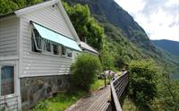 Bygningen, Skjerdal