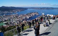 Utsikt over Bergen fra toppen av Fløyen