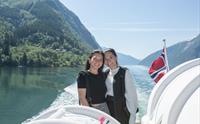 Fjord Cruise Fjærlandsfjord - Glaciertour