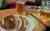 Sauerkraut und Brattwurste