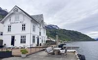 Guidet sidertur langs Hardangerfjorden