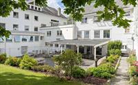 Bakgård med flotte omgjevnader