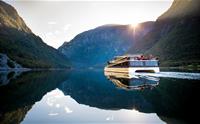 Fjord cruise på Nærøyfjorden