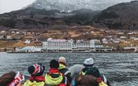 Rib tur med utsikt mot hotell ullensvang