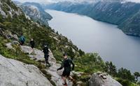 Deltakerne i Lysefjorden Inn ultramaraton