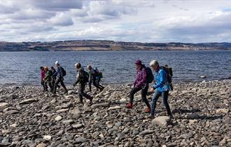 HHT: Helgøya rundt til fots